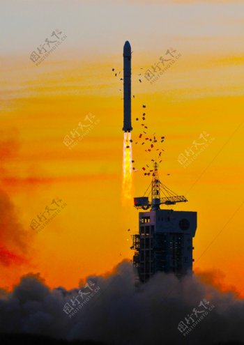 火箭发射摄影图片