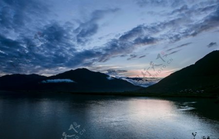 西藏尼洋河风景