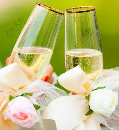 婚礼香槟酒图片
