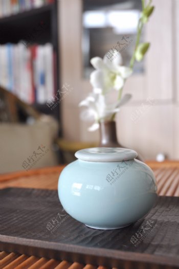 龙泉青瓷茶叶罐粉青图片