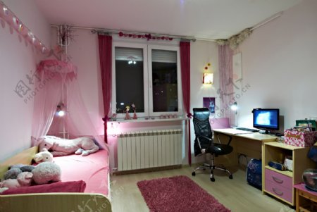 粉色儿童房间图片
