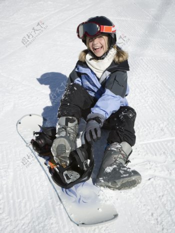 滑雪板上的女孩图片