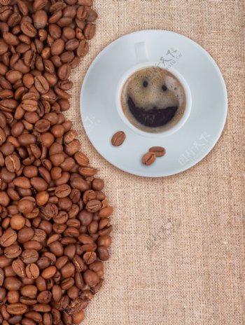 咖啡豆与饮料图片