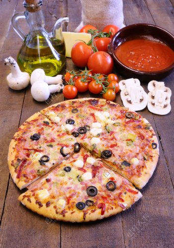 食用油番茄与披萨图片