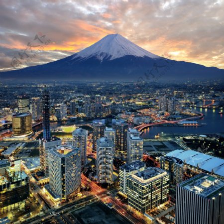 富士山与城市风景图片