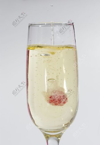 香莓酒杯图片