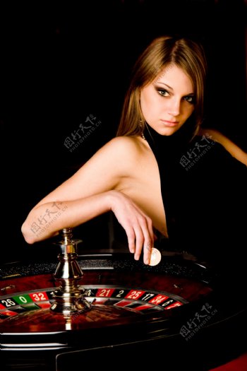赌博的性感美女图片