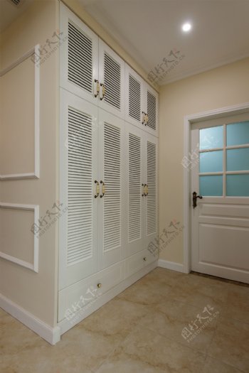 美式室内白色柜子设计图