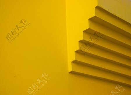 黄色阶梯图片