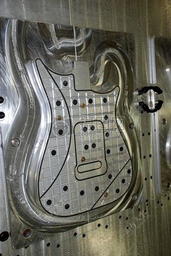 Fender148.jpg