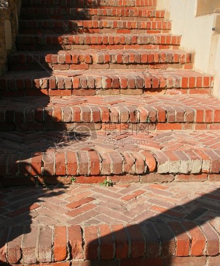 石砖砌成的楼梯