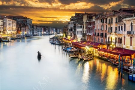 美丽威尼斯河流风景图片