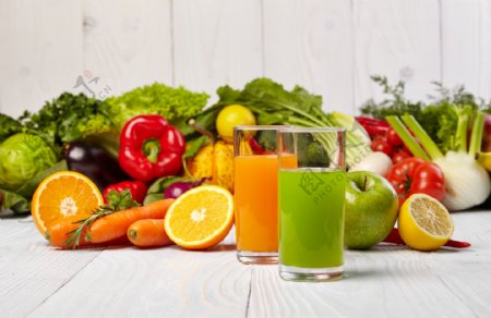 果汁蔬菜汁与蔬菜水果图片