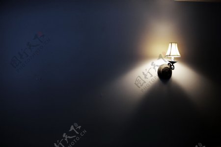 卧室壁灯图片