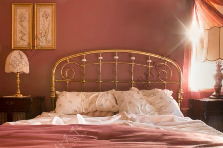 粉色浪漫卧室设计图片