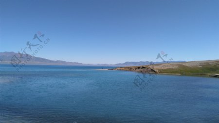 湖的远景图片