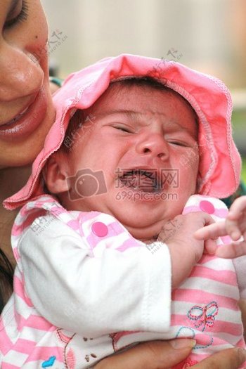 婴儿的哭声