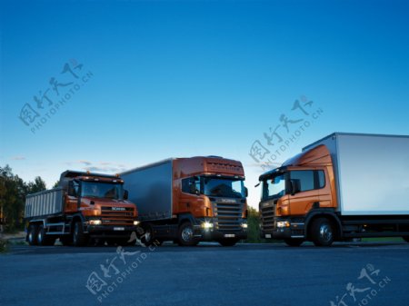 三台货车摄影图片