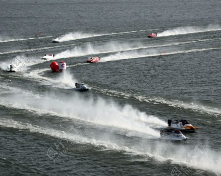 水上摩托艇水上F1图片