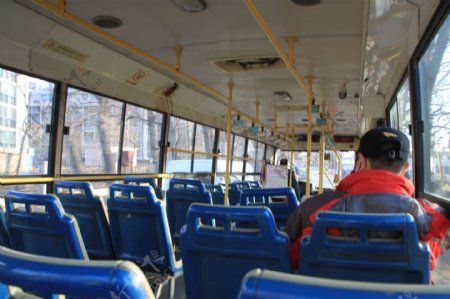 公交车内图片