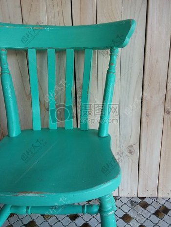 绿松石色的椅子