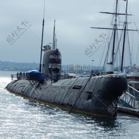 圣地亚哥的潜艇
