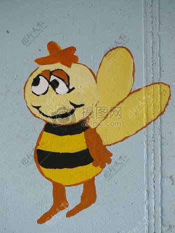 墙壁上的蜜蜂彩绘