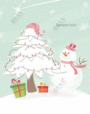 白色的圣诞树和雪人