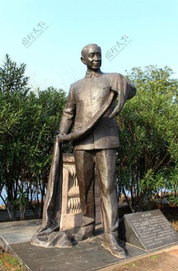 朱仙舫雕像