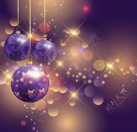 闪亮的紫色圣诞球