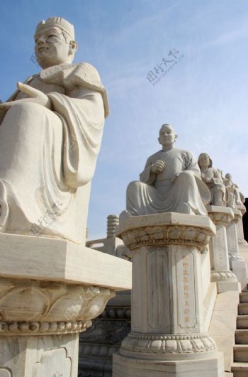 中华黄河坛的雕塑