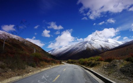 高原雪山