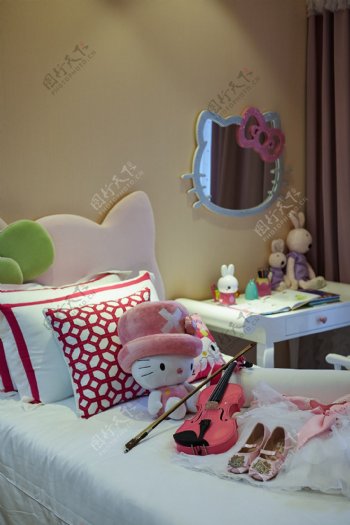 现代可爱风卧室粉色儿童房hellokitty室内装修效果图