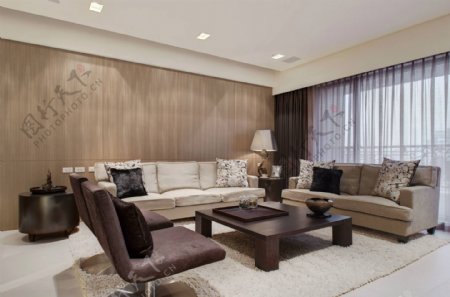 中式雅致客厅浅褐色木制背景墙室内装修