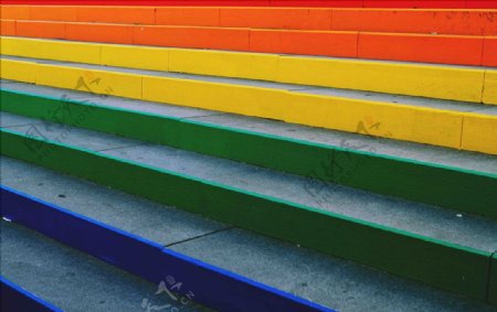 美丽的渐变色彩虹台阶