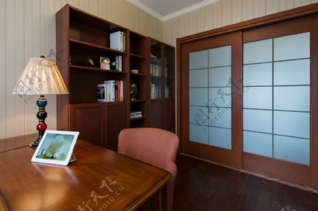 简约复古日式书房设计效果图