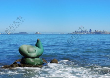 海边海狮雕像