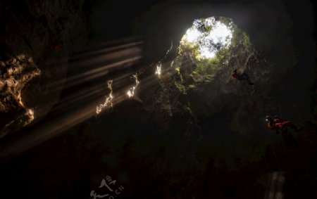 攀岩洞穴