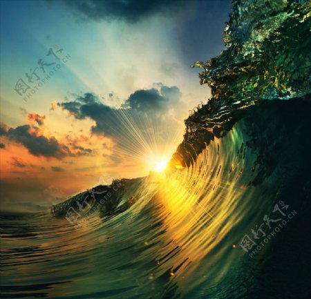 日出海浪海景照片