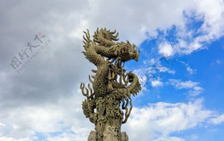 巨龙雕塑