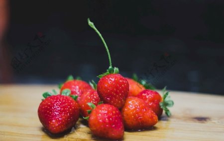 水灵灵草莓