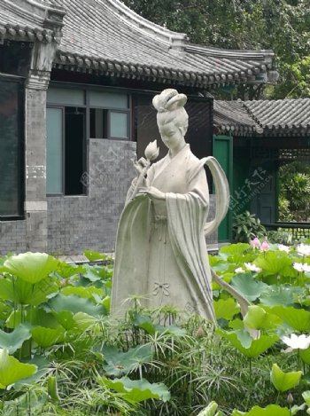 何仙姑雕像