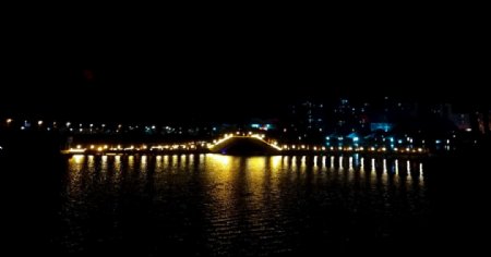 小桥夜色