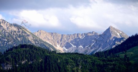 高山白云