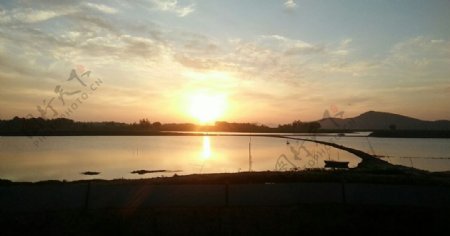 夕阳下的嬉湖印象美景