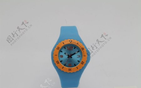 蓝色硅胶带手表