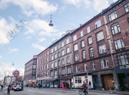丹麦建筑规整的公寓楼