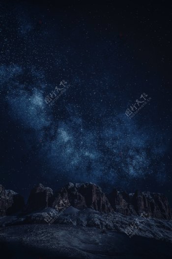 夜晚星空岩石