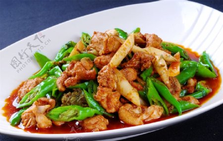 热青椒焖土鸡