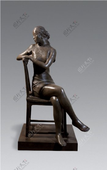 民国女人雕塑